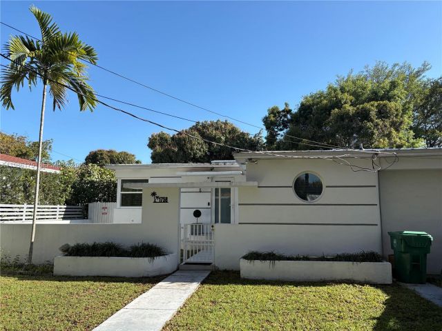 Home for sale at 1758 SW 18th St - photo 7520872