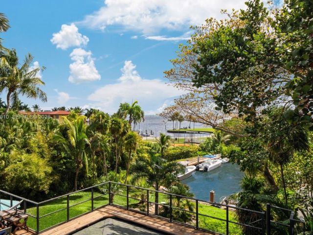 Home for sale at 3373 Poinciana Ave - photo 7531965