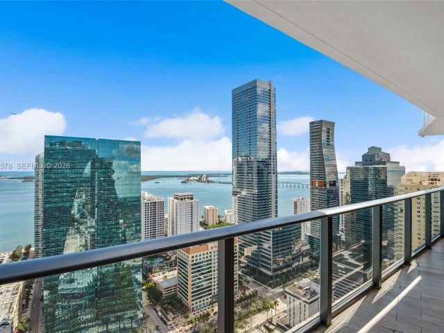 Apartment for rent  Unit #2702 - photo 7520328