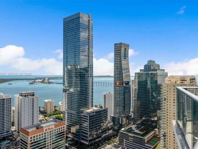 Apartment for rent  Unit #2702 - photo 7520329