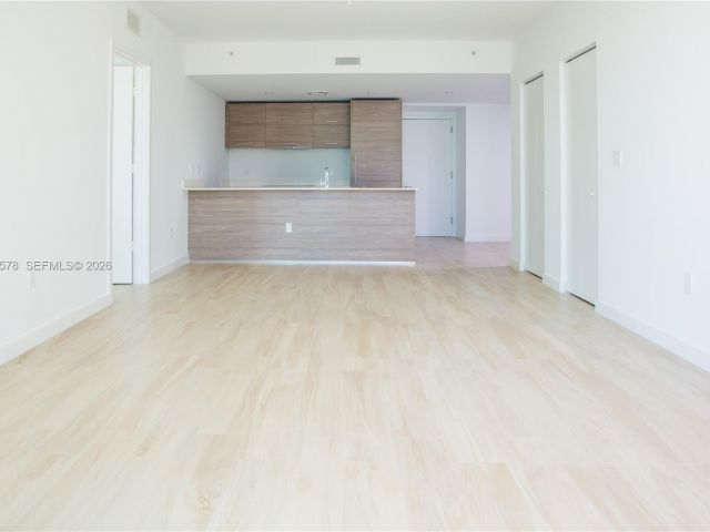 Apartment for rent  Unit #2702 - photo 7520330