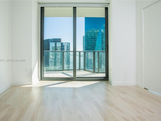 Apartment for rent  Unit #2702 - photo 7520334