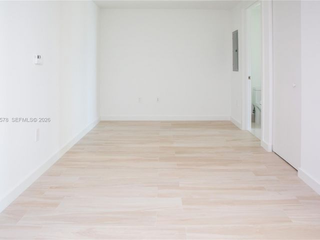 Apartment for rent  Unit #2702 - photo 7520335