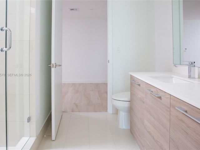 Apartment for rent  Unit #2702 - photo 7520336