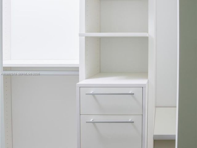 Apartment for rent  Unit #2702 - photo 7520338