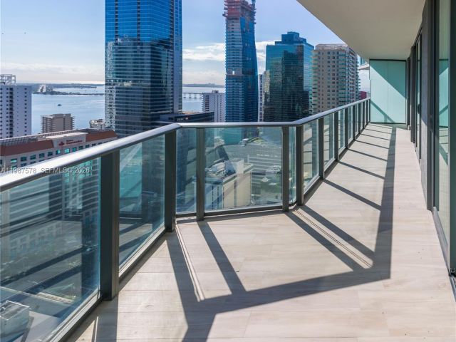 Apartment for rent  Unit #2702 - photo 7520345