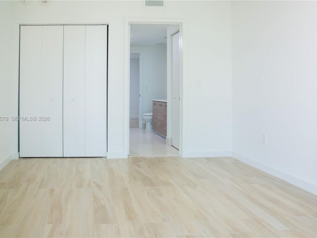 Apartment for rent  Unit #2702 - photo 7520346