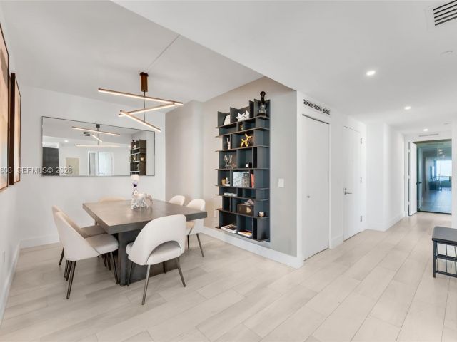 Apartment for sale  Unit #1601 - photo 7518890