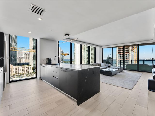 Apartment for sale  Unit #1601 - photo 7518891