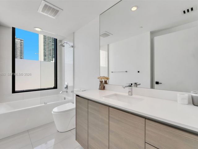 Apartment for sale  Unit #1601 - photo 7518899