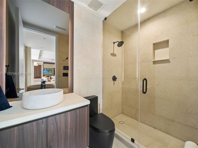 Home for sale at 4041 S Le Jeune Rd - photo 7518737