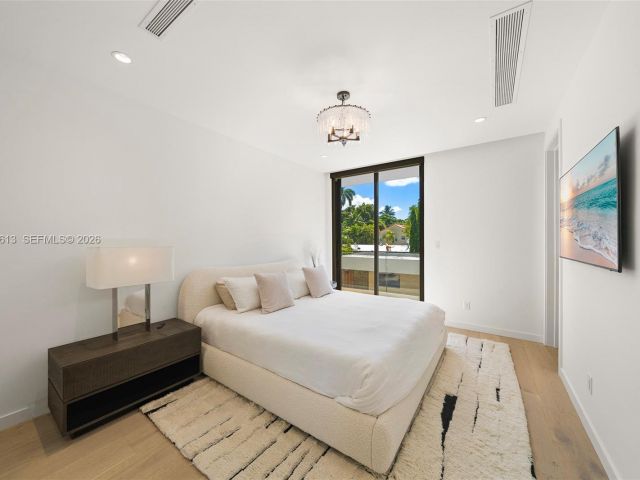 Home for sale at 4041 S Le Jeune Rd - photo 7518738