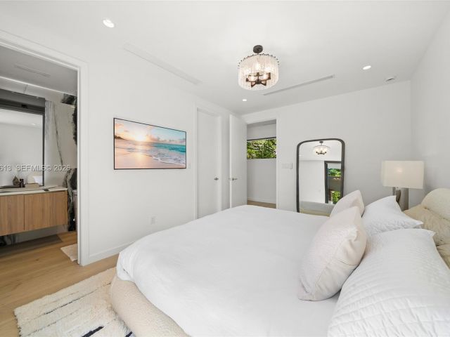 Home for sale at 4041 S Le Jeune Rd - photo 7518739