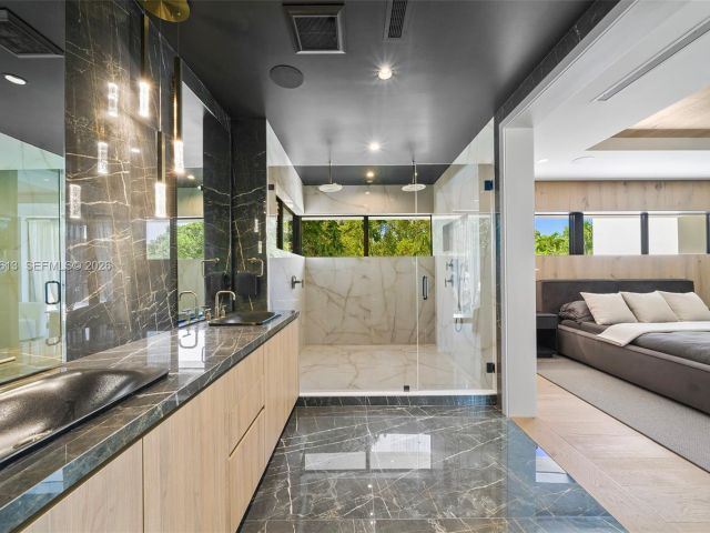 Home for sale at 4041 S Le Jeune Rd - photo 7518747