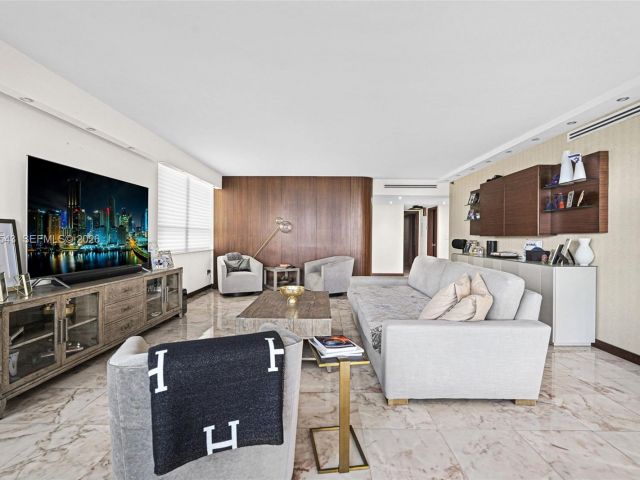 Apartment for sale  Unit #1207 - photo 7520101