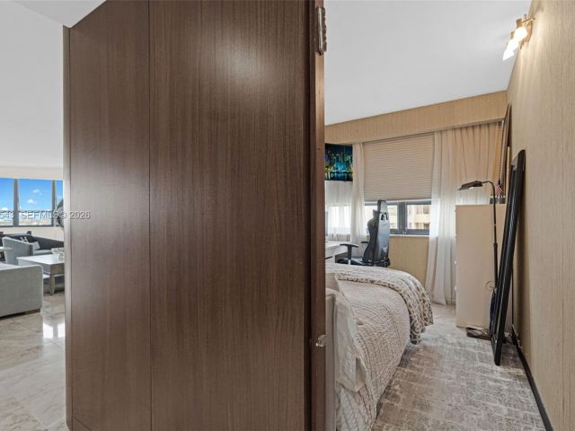 Apartment for sale  Unit #1207 - photo 7520109