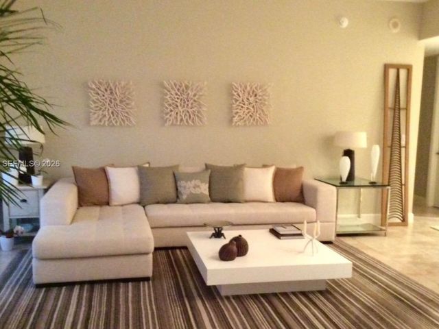 Apartment for rent  Unit #825 - photo 7520308