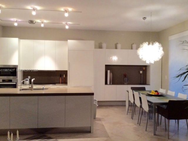 Apartment for rent  Unit #825 - photo 7520311