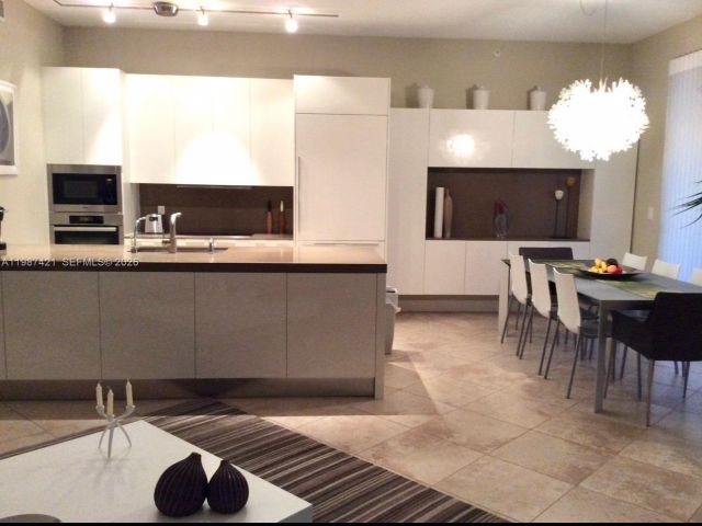 Apartment for rent  Unit #825 - photo 7520312