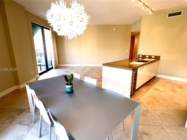 Apartment for rent  Unit #825 - photo 7520319