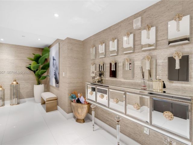 Apartment for sale  Unit #PH6109 - photo 7520409