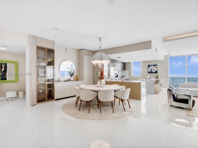 Apartment for sale  Unit #PH6109 - photo 7520415