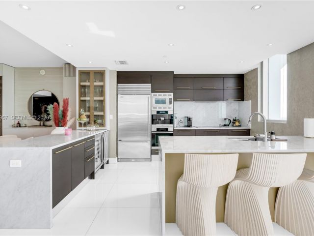 Apartment for sale  Unit #PH6109 - photo 7520420