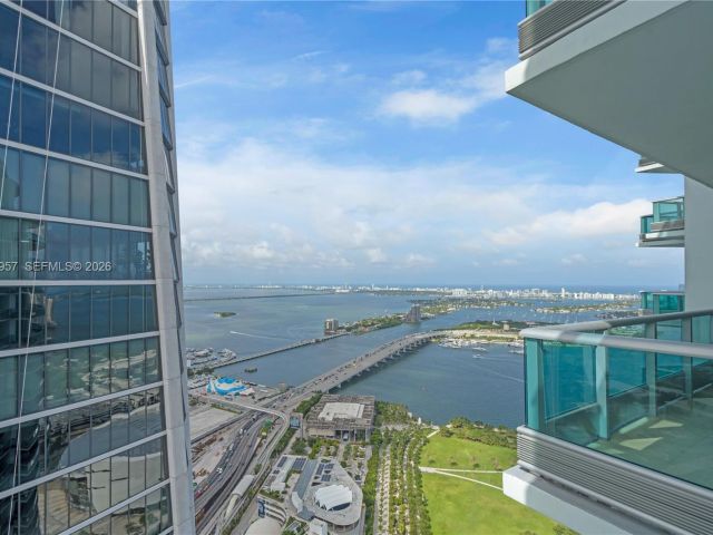 Apartment for sale  Unit #PH6109 - photo 7520422