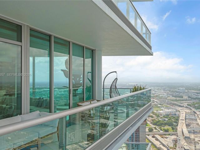 Apartment for sale  Unit #PH6109 - photo 7520425