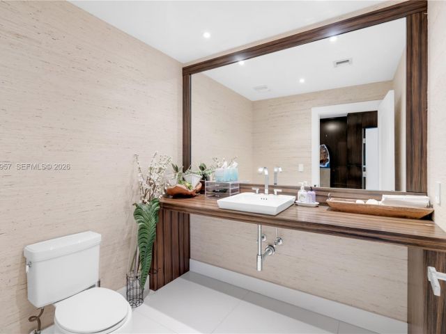 Apartment for sale  Unit #PH6109 - photo 7520427