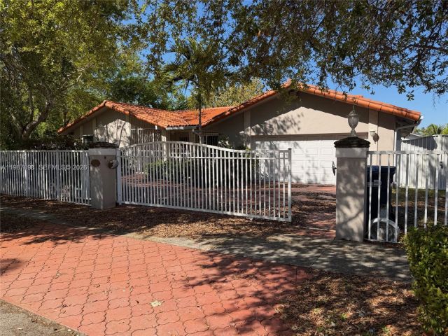 Home for sale at 1220 SW 103rd Ct - photo 7518713