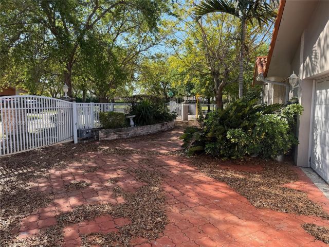 Home for sale at 1220 SW 103rd Ct - photo 7518715