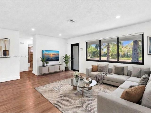 Home for rent at 3193 Taft St - photo 7518908