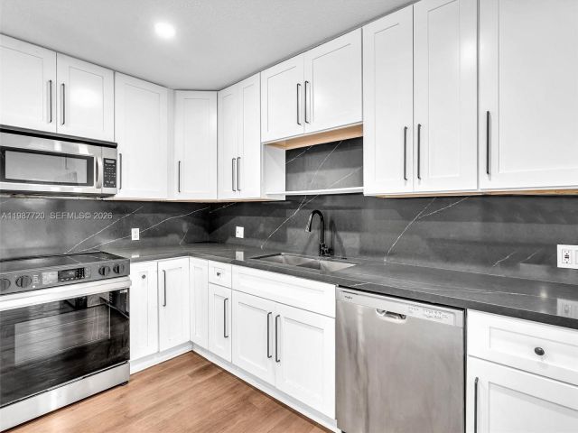 Home for rent at 3193 Taft St - photo 7518913