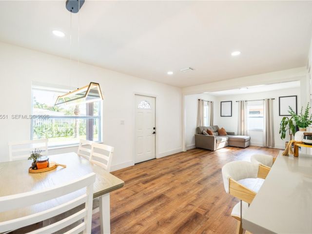 Home for rent at 10050 SW 171st St 10050 - photo 7518616