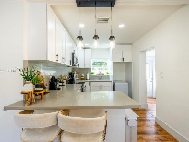 Home for rent at 10050 SW 171st St 10050 - photo 7518620