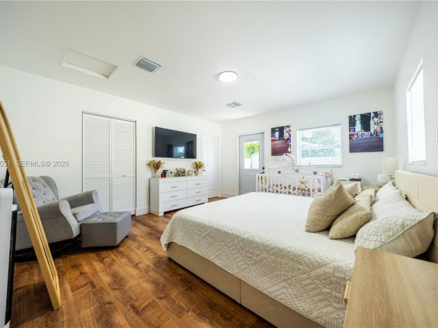 Home for rent at 10050 SW 171st St 10050 - photo 7518624