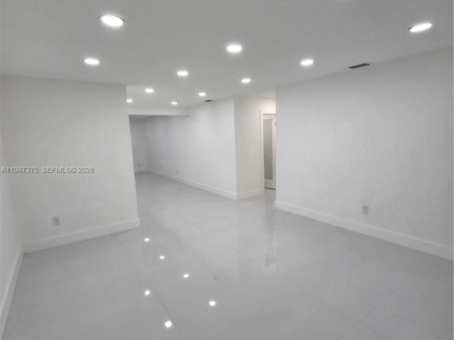 Home for rent at 5551 NW 175th St 1 - photo 7519028