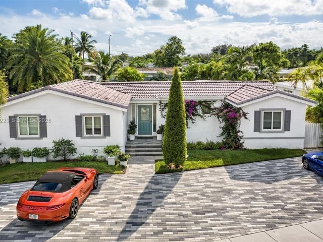 Home for rent at 8300 SW 31st St - photo 7518802