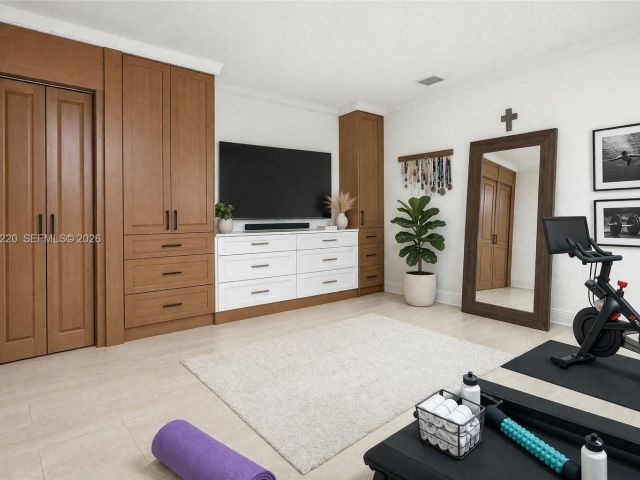 Home for rent at 8300 SW 31st St - photo 7518807