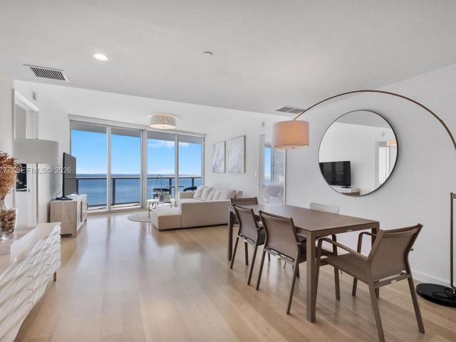 Apartment for sale  Unit #2702 - photo 7526183