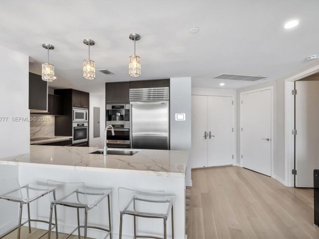 Apartment for sale  Unit #2702 - photo 7526188