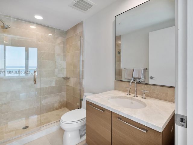 Apartment for sale  Unit #2702 - photo 7526200