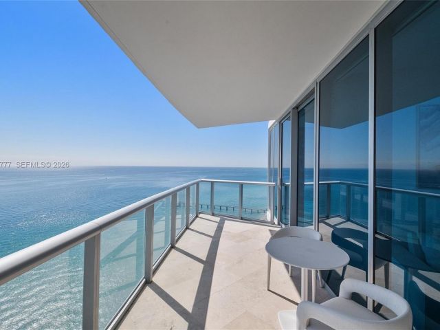 Apartment for sale  Unit #2702 - photo 7526201