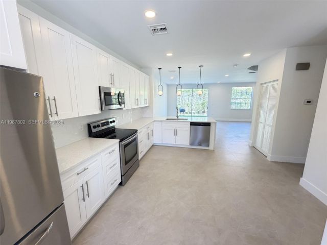 Home for rent at 20951 Via Oleander C - photo 7518380