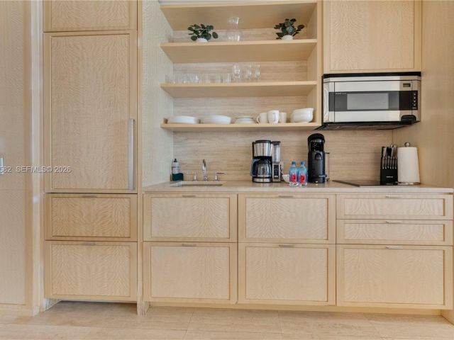 Apartment for rent  Unit #1006 - photo 7520071