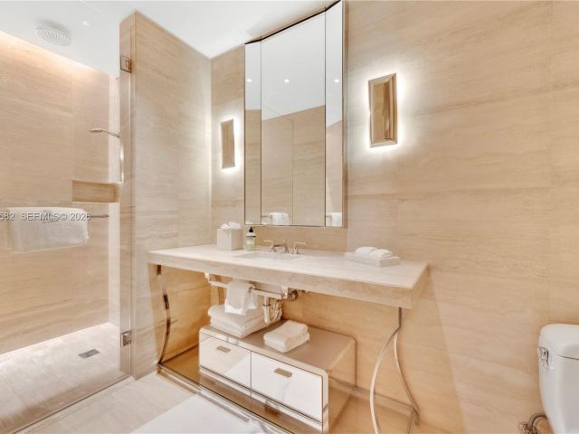 Apartment for rent  Unit #1006 - photo 7520074