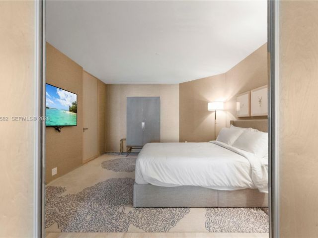 Apartment for rent  Unit #1006 - photo 7520077