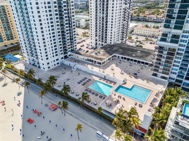 Apartment for sale  Unit #2304 - photo 7520373