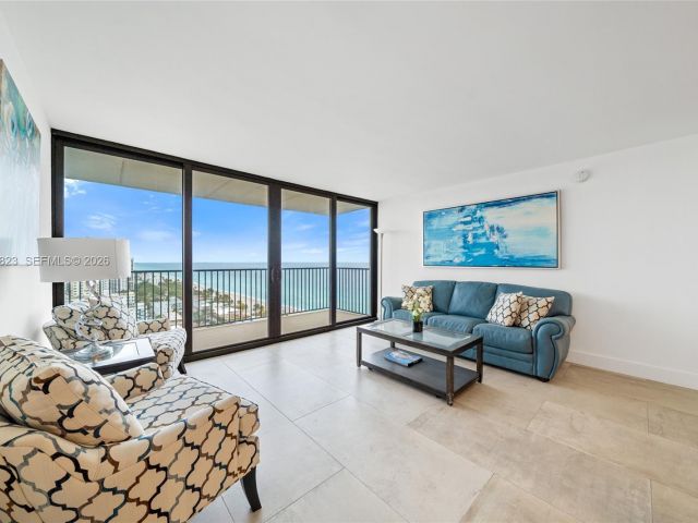 Apartment for sale  Unit #2304 - photo 7520384